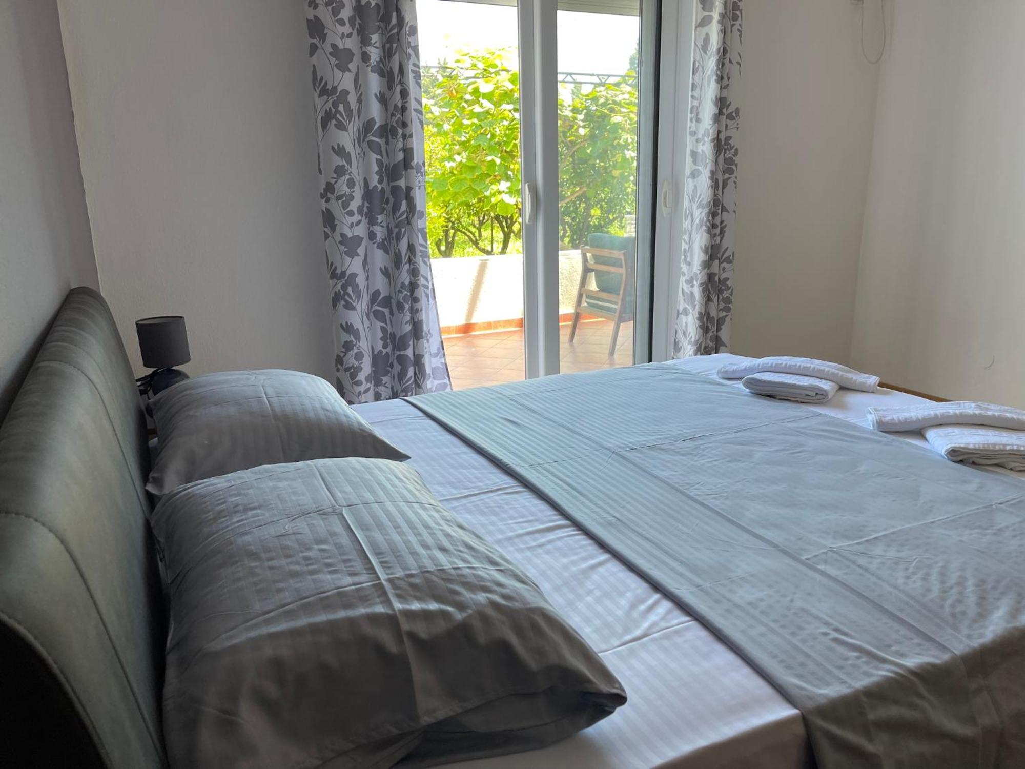 Apartaments Queen Ulcinj Esterno foto