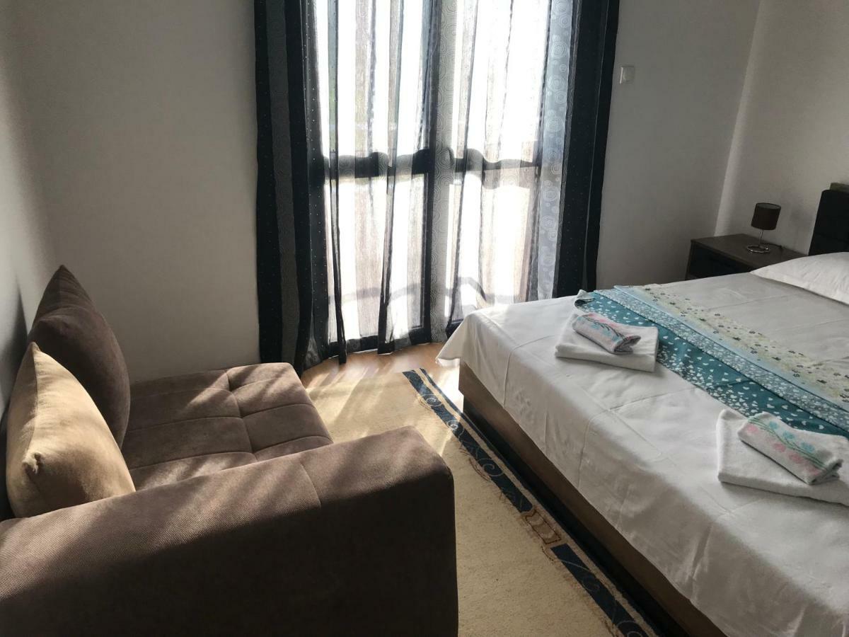 Apartaments Queen Ulcinj Esterno foto